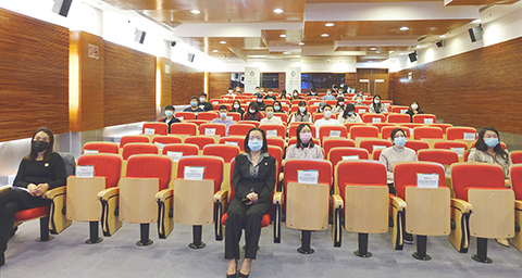 ◎ 澳門理工學院舉行基本法舉辦「一國兩制」系列講座。