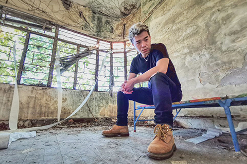 ◎ 巡禮11《紙巾綑綁》主唱吳庭昌。