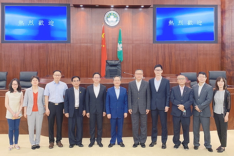 ◎ 公務專業人員協會領導層一行訪高開賢。