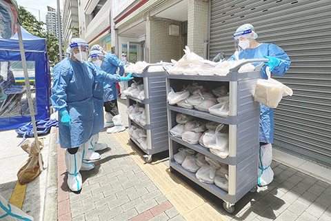 ◎ 潘志明稱,多個政府部門共同努力,做好筷子基長者社屋快富樓的封控工作。