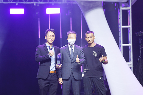 ◎ 樂迷至愛歌曲獎_梁志安、家熹《拳藝門》。