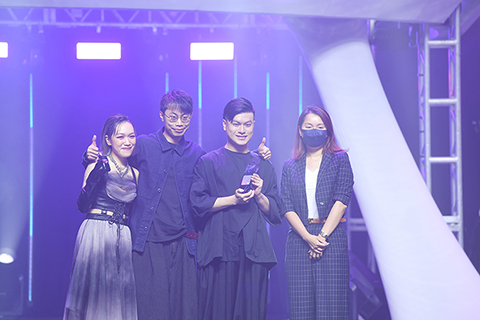 ◎ 最佳編曲_陳倚俐《如煙》。