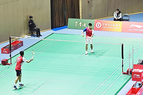 ◎ 澳門男單裴鵬鋒(白褲)在江西作賽。