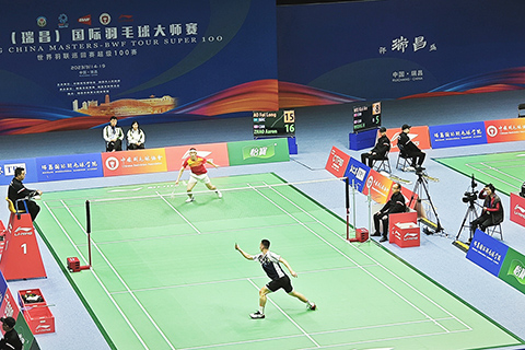 ◎ 男單歐非龍(紅衣)。