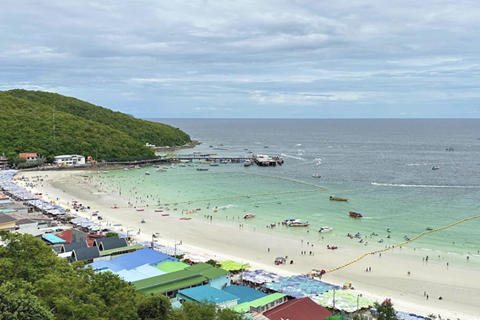 洛文海灘有酒店,可以住上一晚。