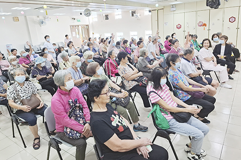 ◎ 社區醫療衛生範疇老人護理小組到社區中心進行失智症社區推廣活動。
