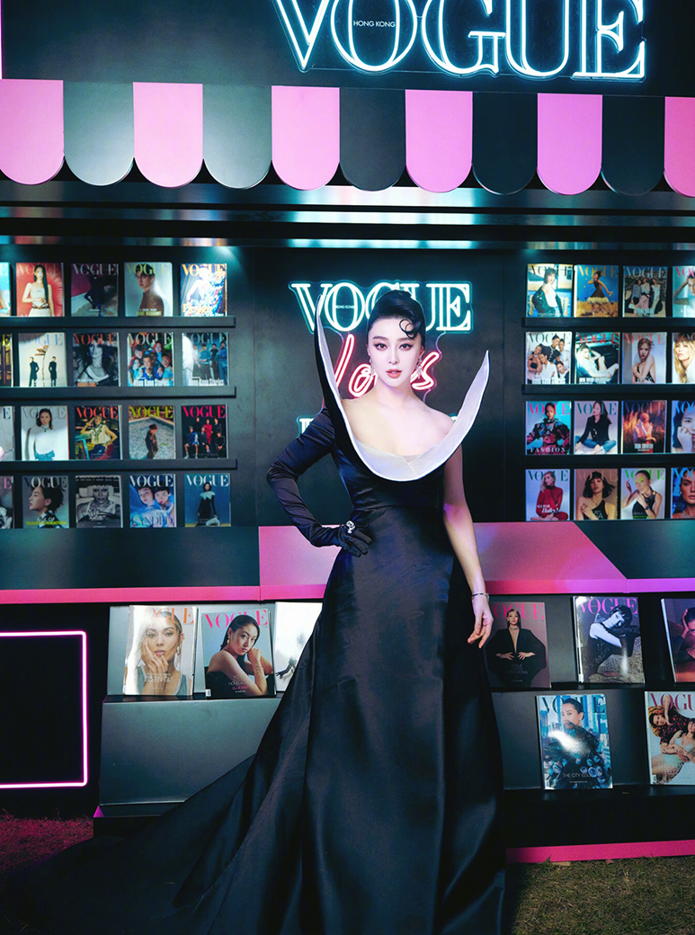 ◎ 范冰冰以黑白裙裝參與時尚派對。