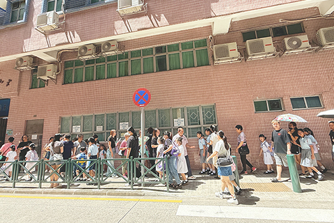 ◎ 有學校錯峰開學秩序井然。