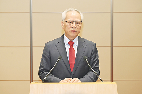 ◎ 就多名主要官員變動位置,岑浩輝首度稱是因時因勢求變,進一步深化行政、立法、司法機關依法履行和良性互動,為澳門下一階段的改革和發展創造更加有利的環境。