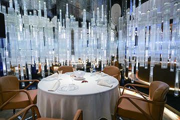 ◎ 名廚董振祥與杜卡斯。