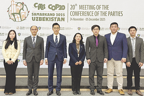 ◎ 中國代表團出席CITES第二十屆締約方大會(部份代表合影)。