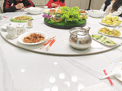 八餸一湯的晚餐