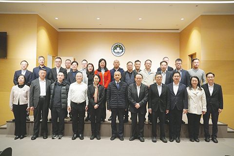 ◎ 多名澳區全國政協委員昨日啟程前往北京出席兩會開幕和會議。