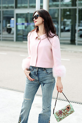 ◎ 名模林志玲現身香港,出席三月廿五晚華倫天奴藝術晚宴。