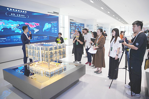 ◎ 澳門媒體走進橫琴探訪產業新地標。