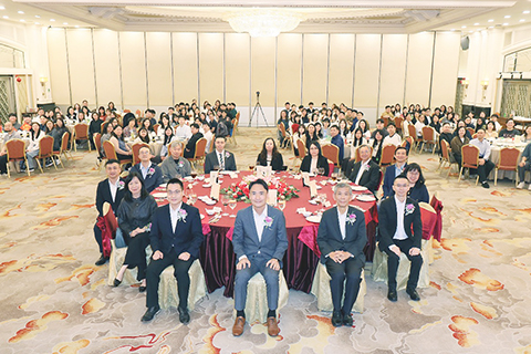 ◎ 學生輔導團隊春茗晚宴大合照。