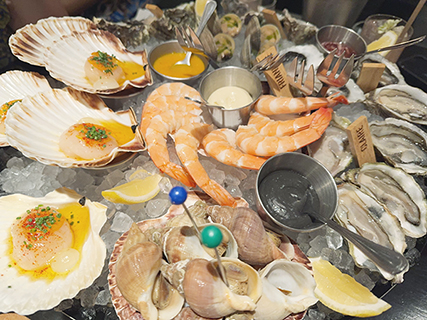 ◎ IODE海鮮拚盤記得要配上他們別具風味的特調醬汁。