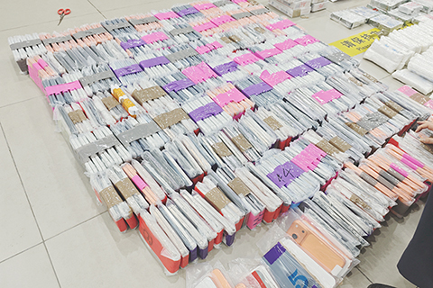 ◎ 港珠澳大橋海關查獲一起跨境貨車夾藏電子產品進境案。