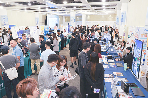 ◎ 供應商展示逾百項數字化解決方案,吸引眾多商戶代表到場了解。