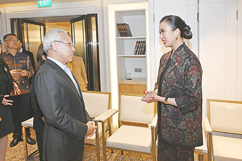 ◎ 行政長官岑浩輝與印尼旅遊部長普特麗(Widiyanti Putri Wardhana)會面。
