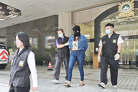 ◎ 玻利維亞女子涉販毒被拘。